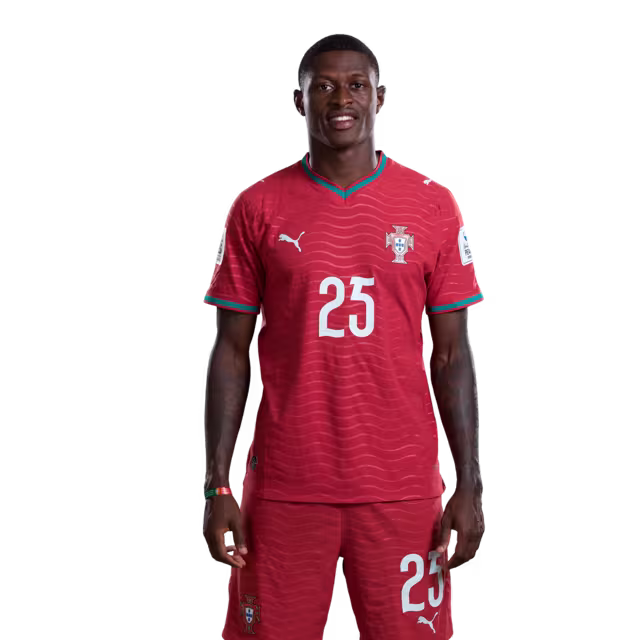 NUNO MENDES