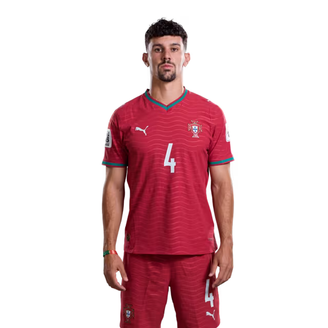 TOMAS ARAUJO